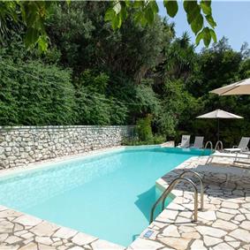 3 bedroom villa with heated pool in Kassiopi, Corfu, sleeps 6
